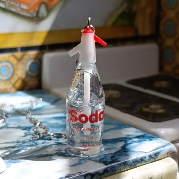 Collar Sifon de Soda (pico blanco y rojo)