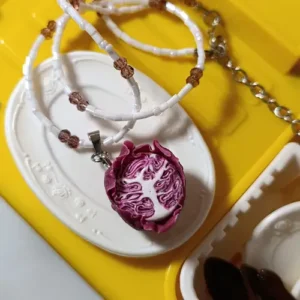 Collar Repollo morado (tira blanca)